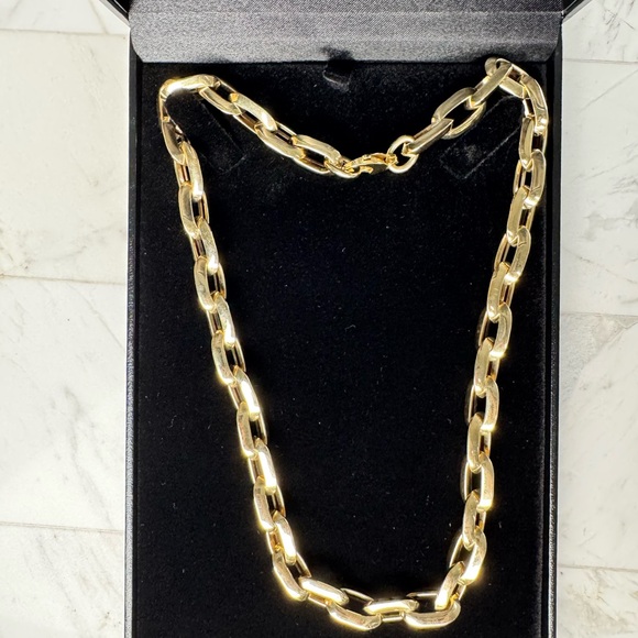 14K Yellow Gold Hardware Necklace  18” - Picture 5 of 9